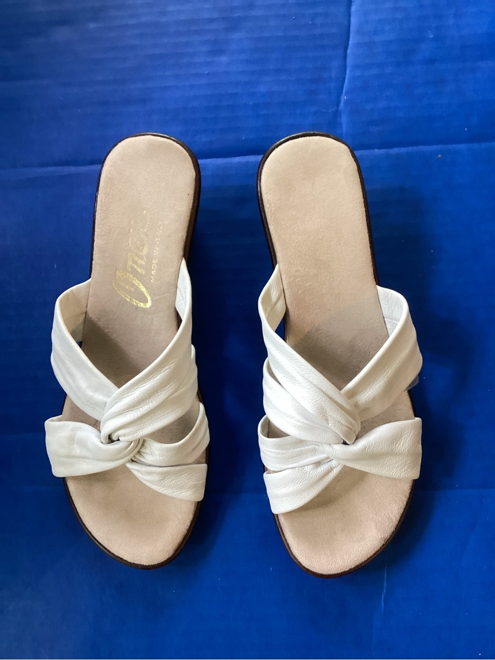 Onex Ivory Knotted Slide Sandals, size 8